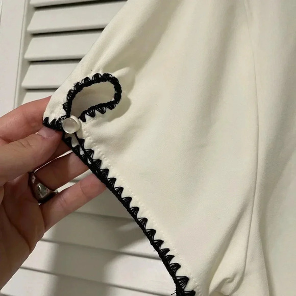 Oscar by Oscar De La Renta Cream and Black Blouse Large - Picture 3 of 10